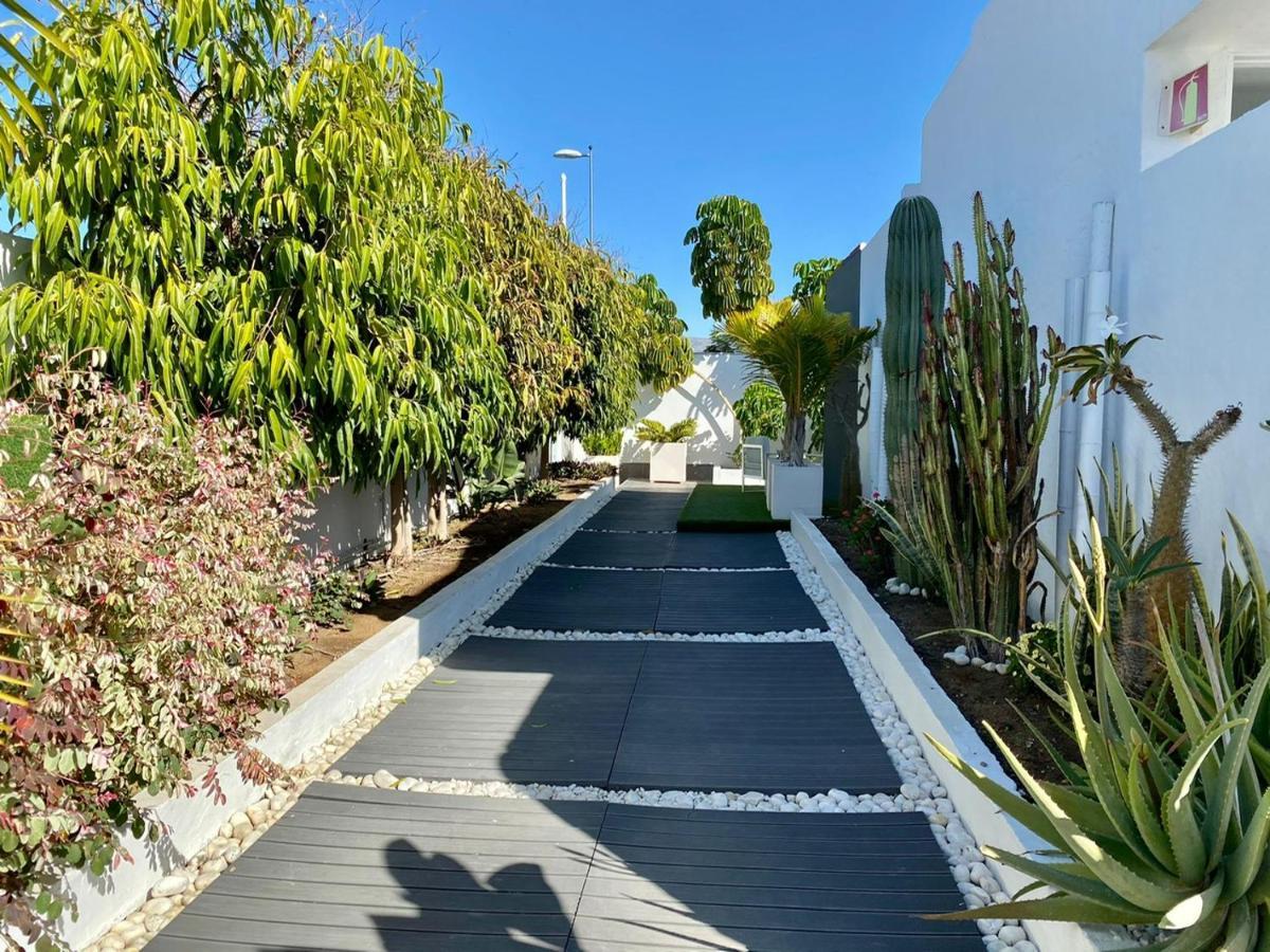 Starboys Gay Resort - Gay Men Only Maspalomas  Bagian luar foto